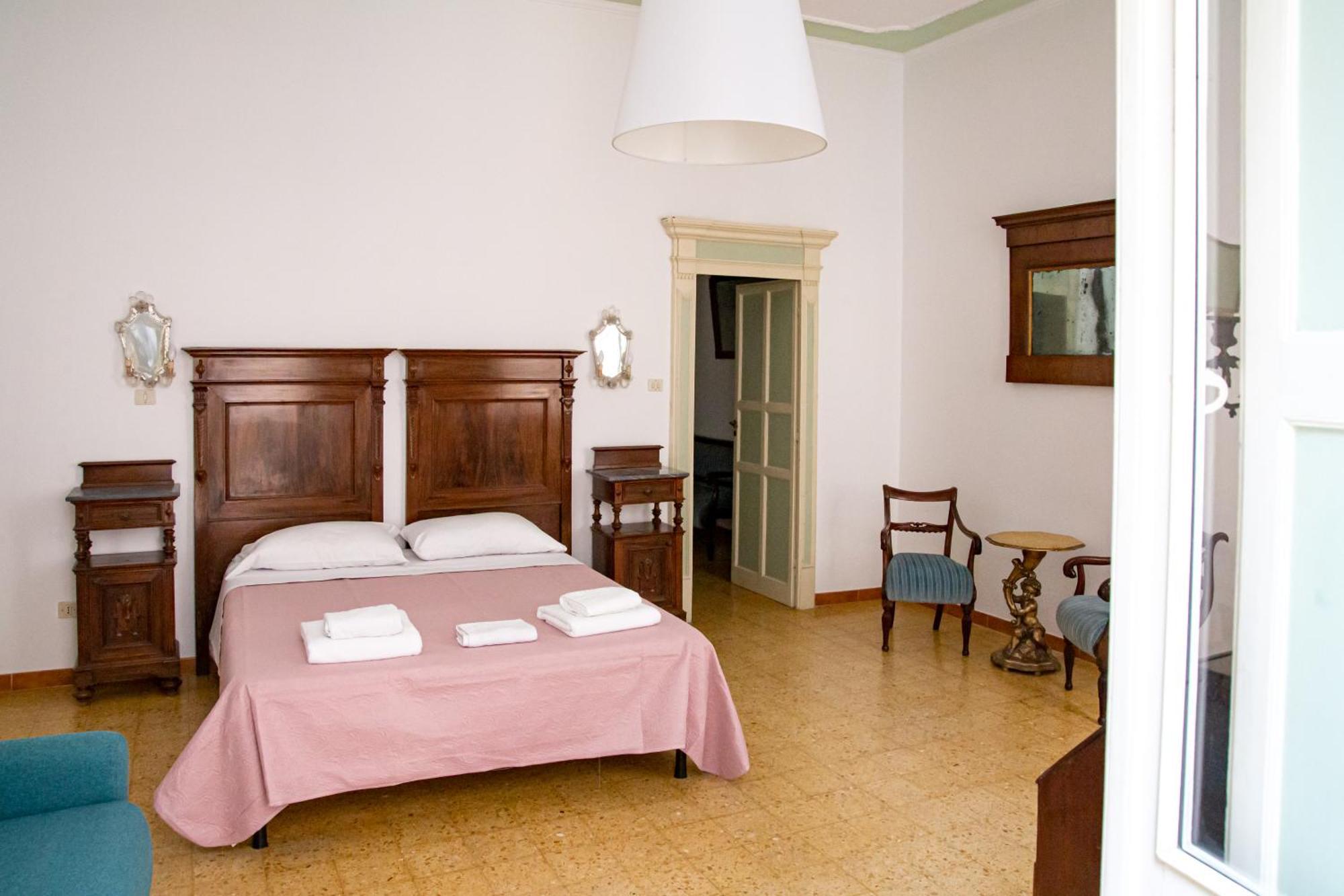 Honore De Balzac Alghero Exterior photo